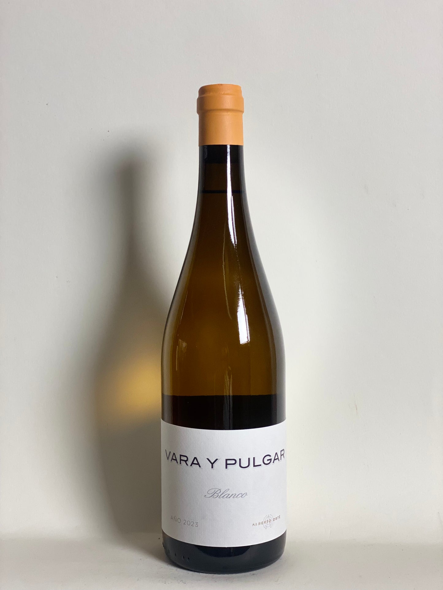 Alberto Orte ' Vara y Pulgar Blanco 2023 '